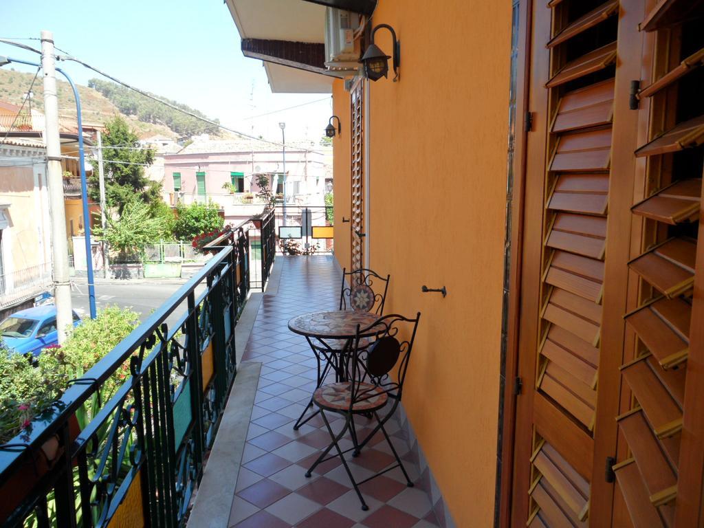 Il B&B Maison Graziella Viagrande Exteriör bild